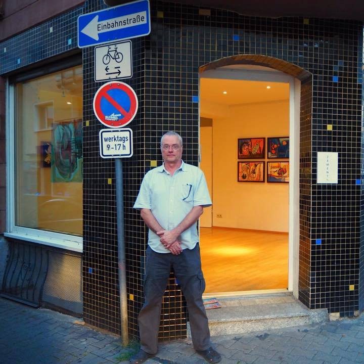 Plínio Santos Filho at his one-man show, Frankfurt